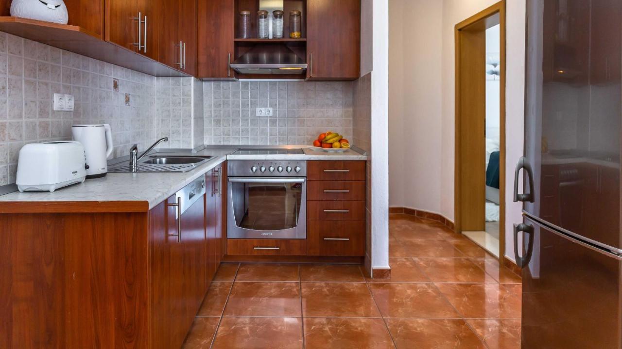 מאקרסקה Apartments Lana מראה חיצוני תמונה